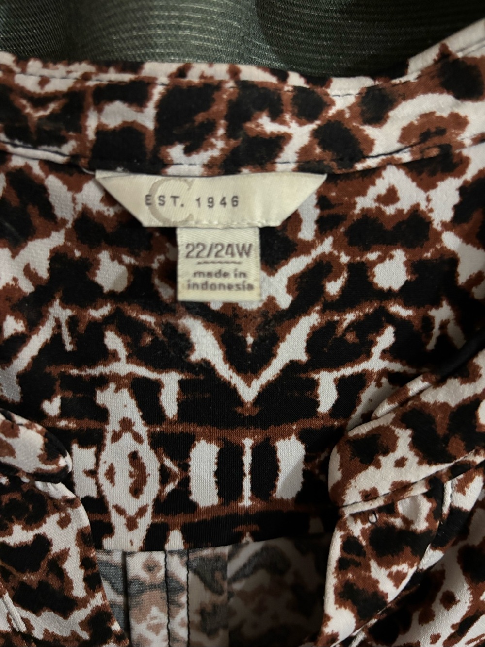 Printed V-Neck Short Sleeve Tunic Top - Black & Cream - Picture 2 of 2